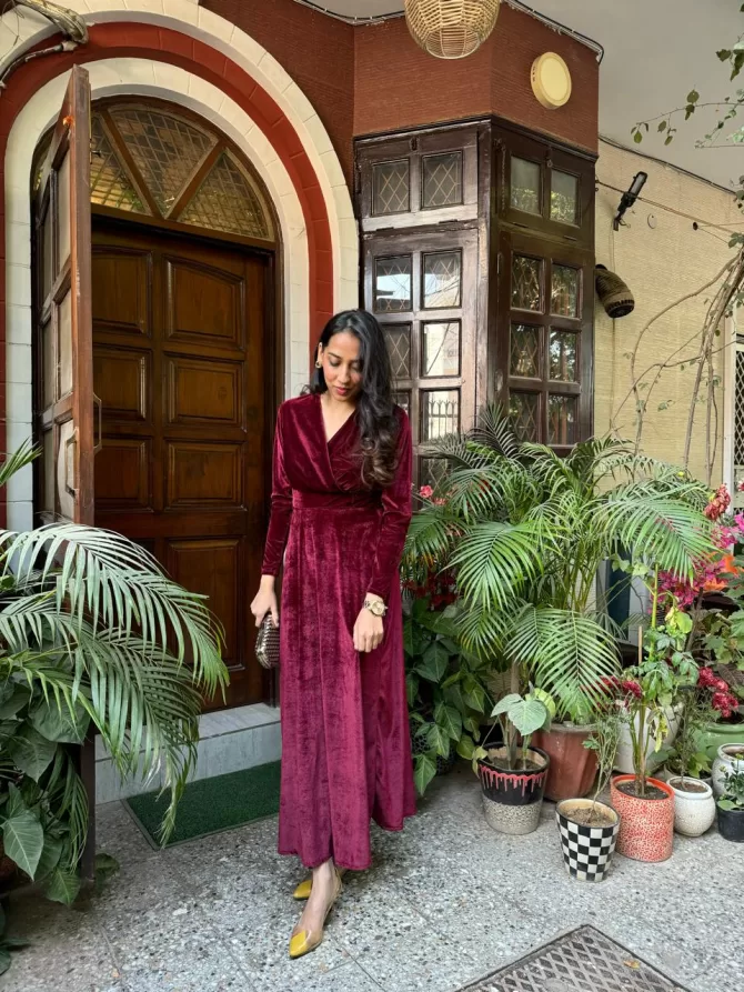 Velvet Classic Dress - Maroon