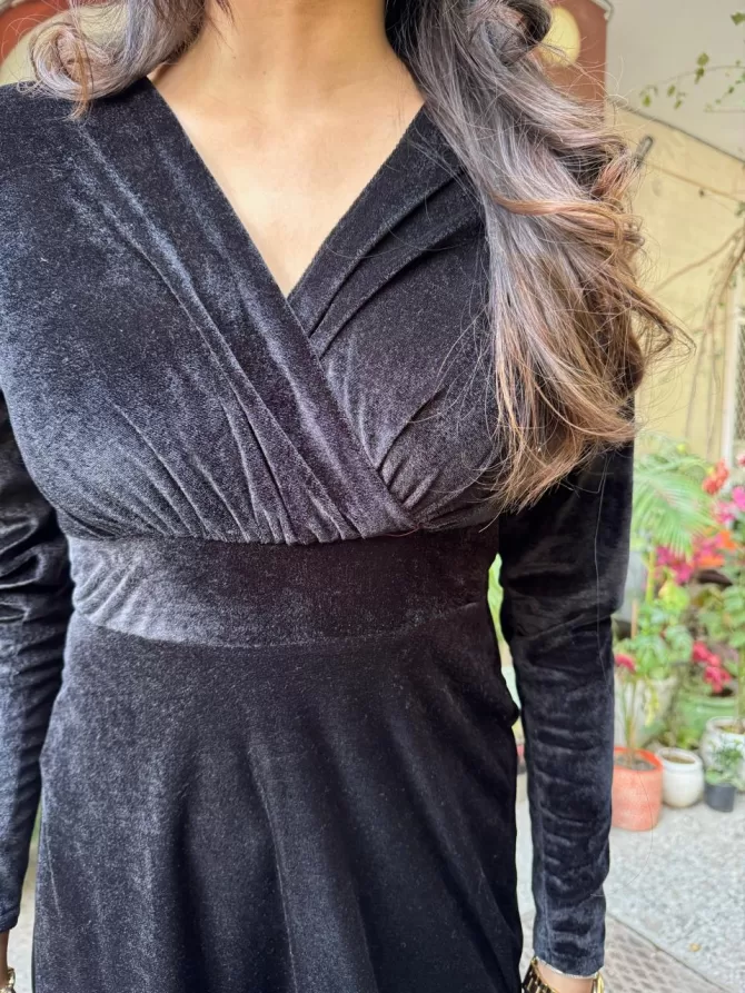 Velvet Classic Dress - Black