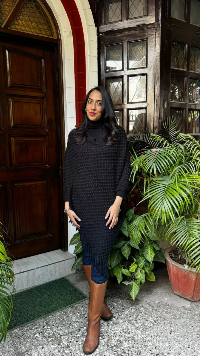 Tassels Woollen Poncho - Black (Free Size)
