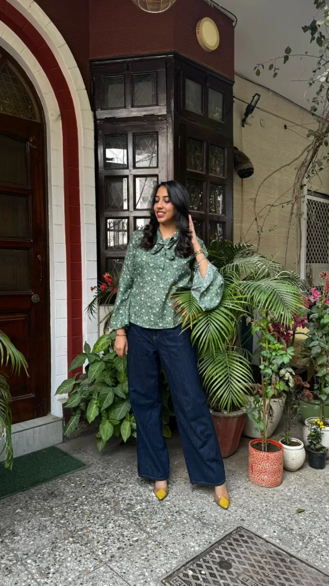 Bell Sleeved Top - Green