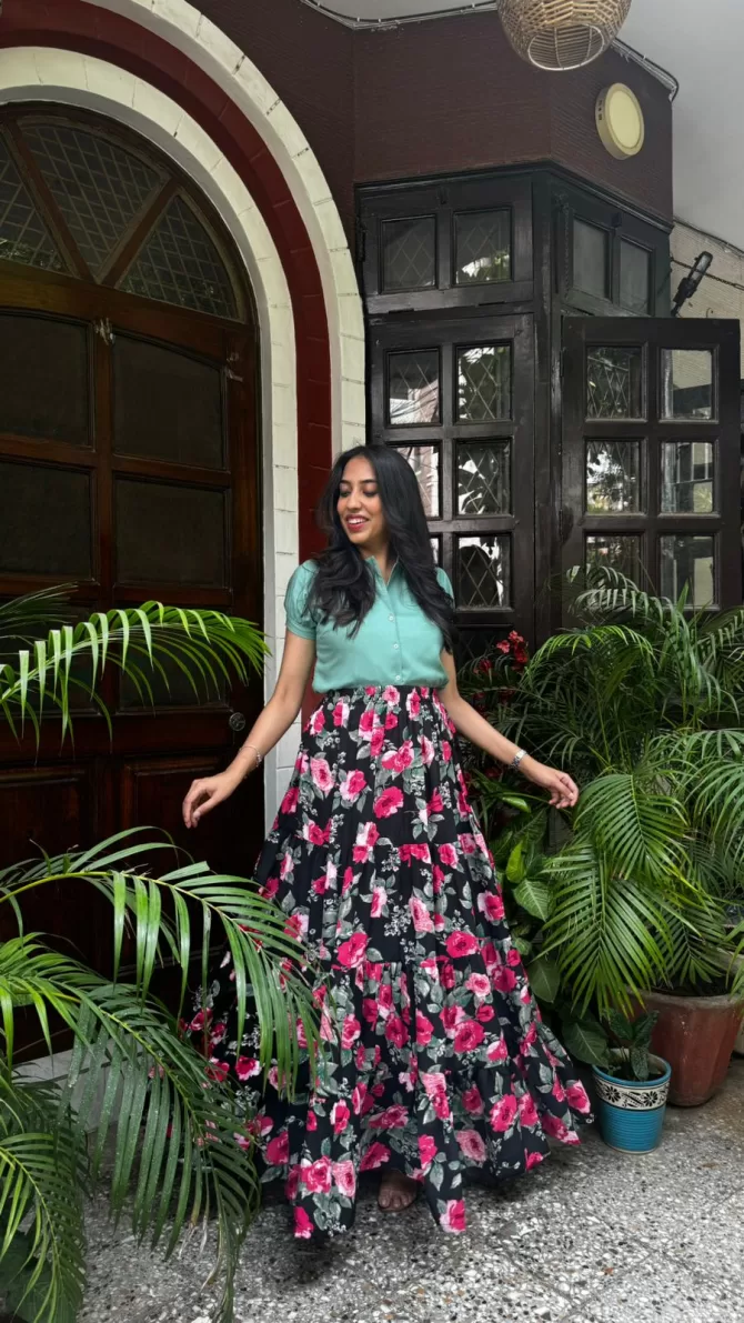 Rose Heavy Tiered Skirt - Black