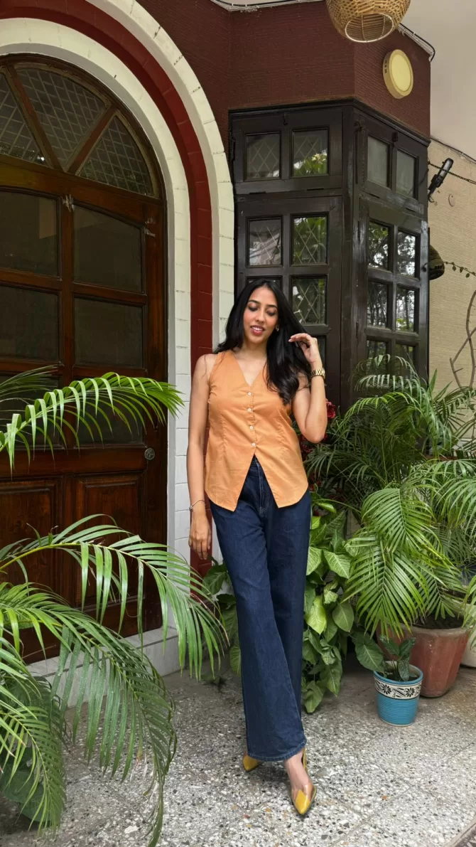 Chic Cotton Waistcoat - Beige
