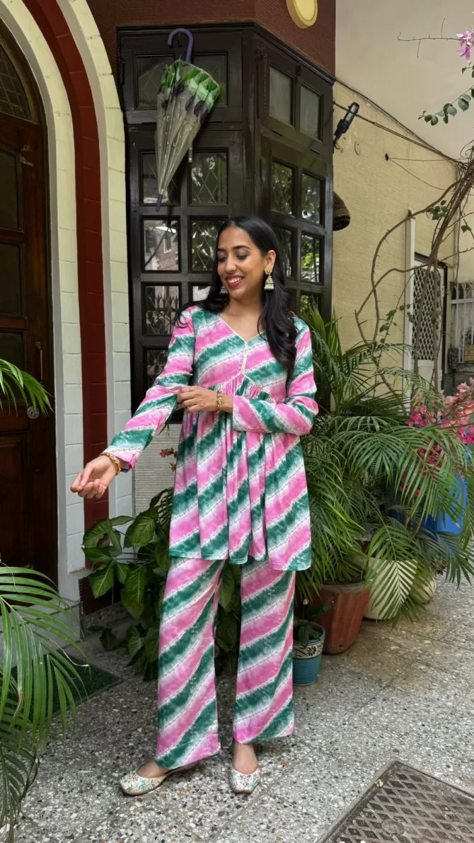 Lehariya Patakha Set - (Premium Collection)
