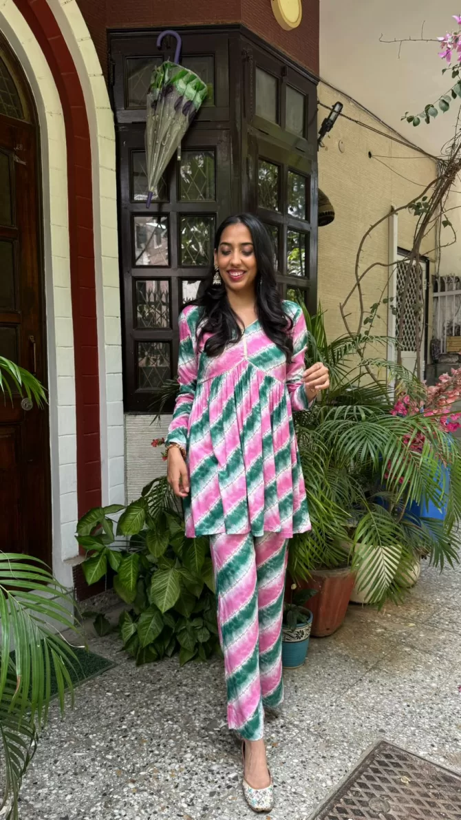 Lehariya Patakha Set - (Premium Collection)